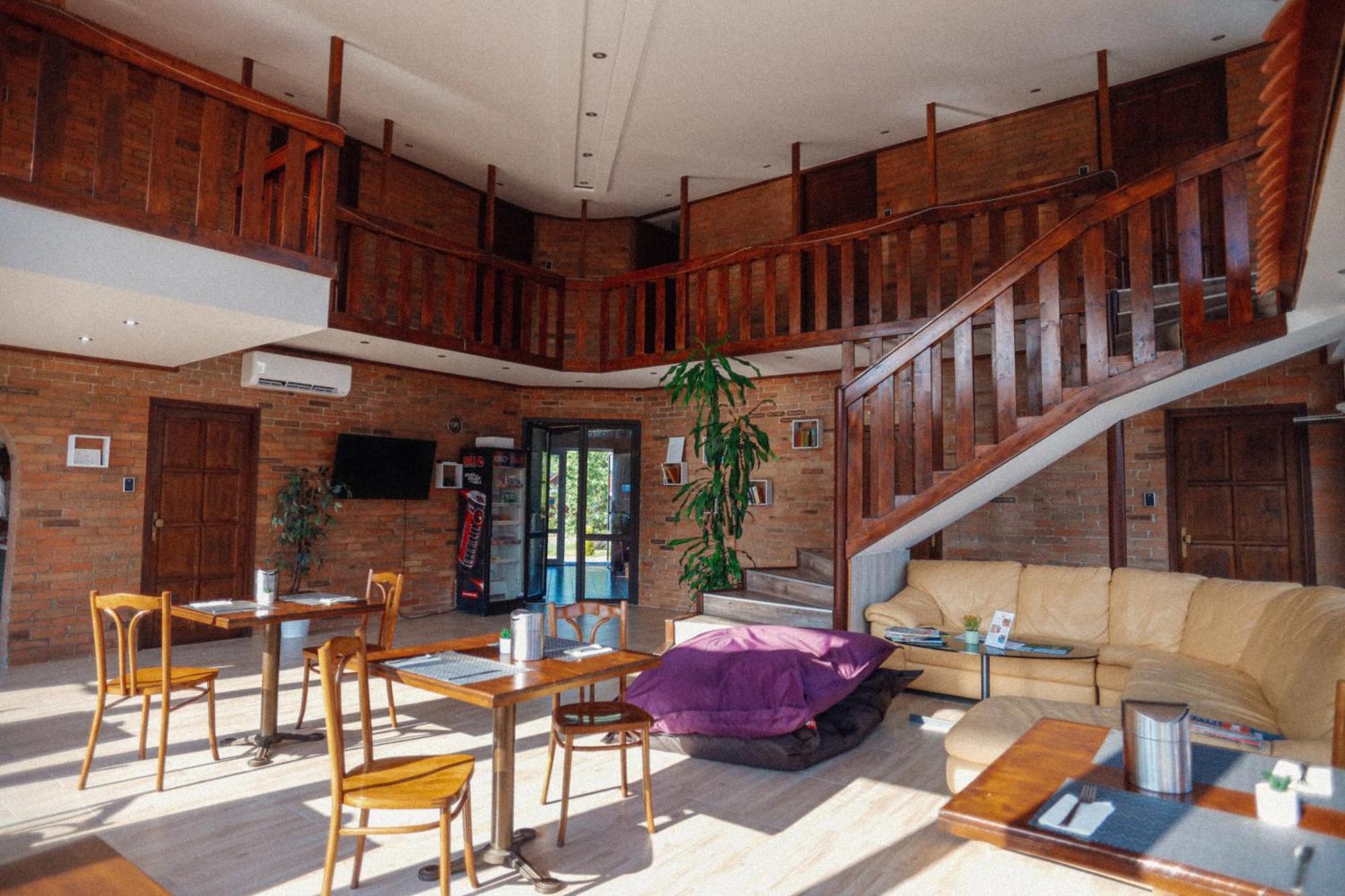 Megnyugtat-Lak Apartmanhaz Demjén Exteriör bild