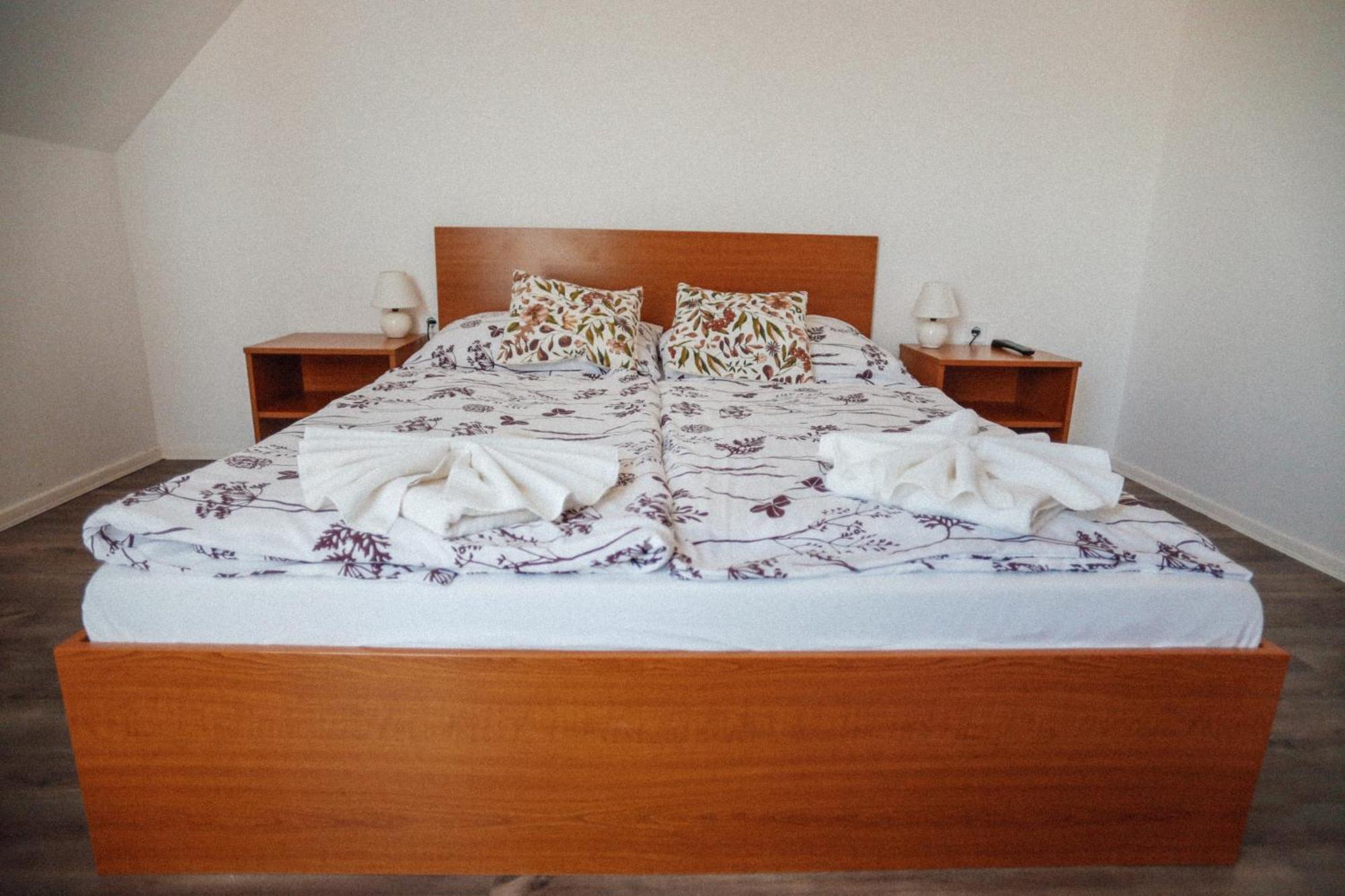 Megnyugtat-Lak Apartmanhaz Demjén Exteriör bild