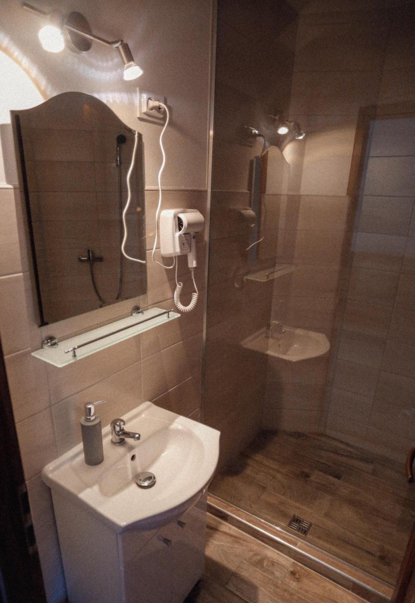 Megnyugtat-Lak Apartmanhaz Demjén Exteriör bild
