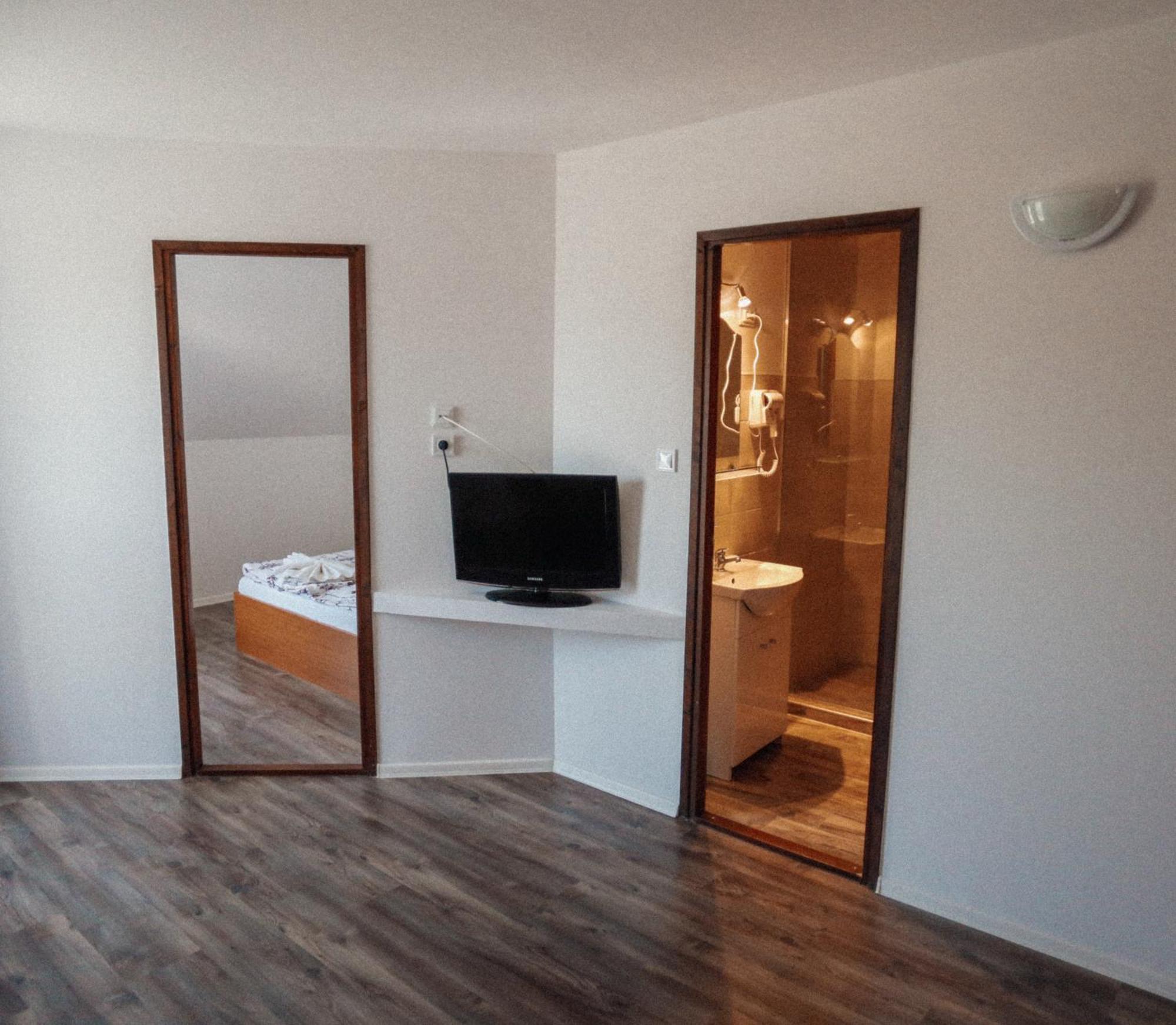 Megnyugtat-Lak Apartmanhaz Demjén Exteriör bild